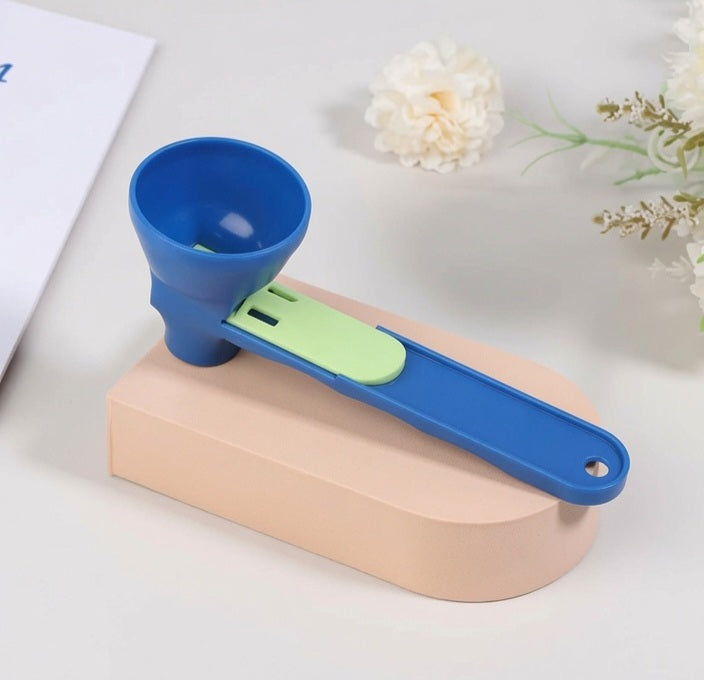 Sliding Funnel Scoop